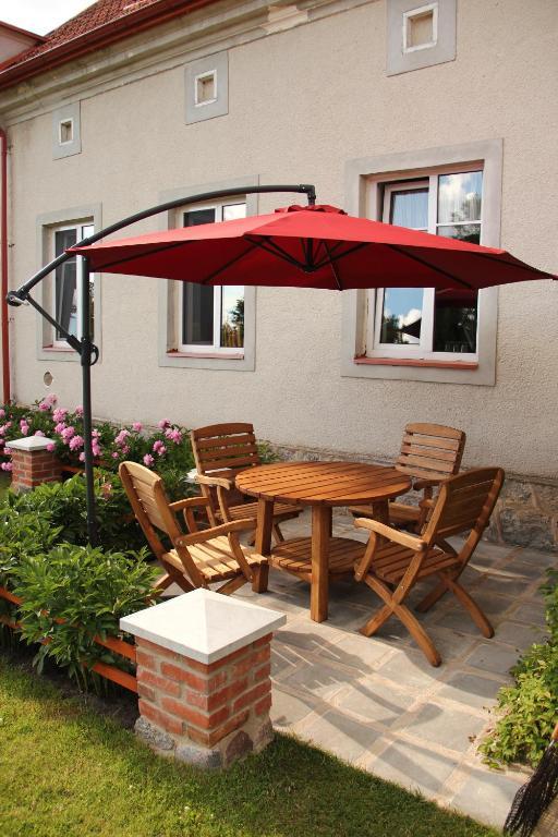 Asmonienes Sveciu Namai "Senoji Mokyklele" Hotel Smalininkai Exterior photo